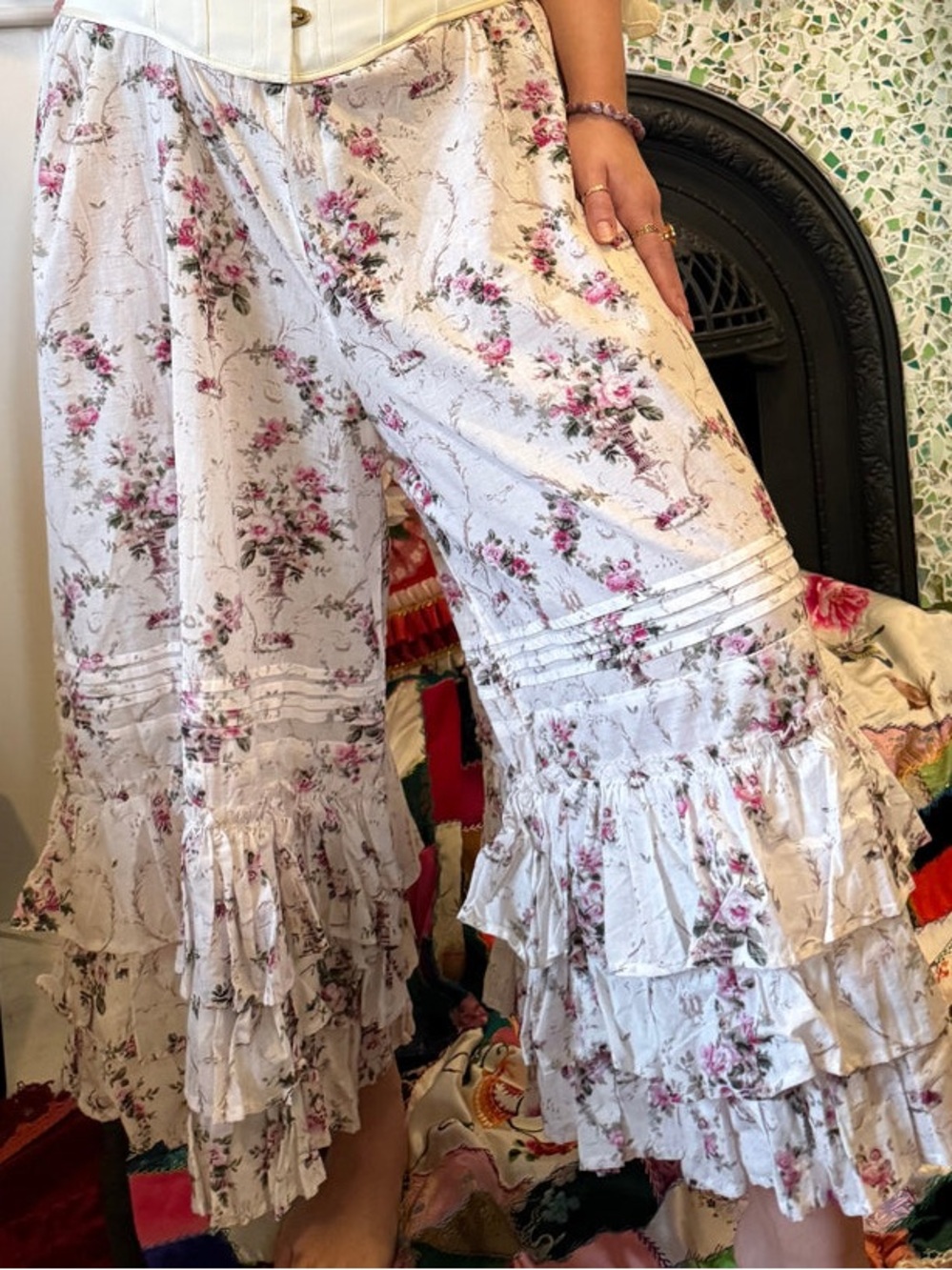 Paper Lace Rosebuds & Ruffles Floral Boho Bloomer Pants White Pink S